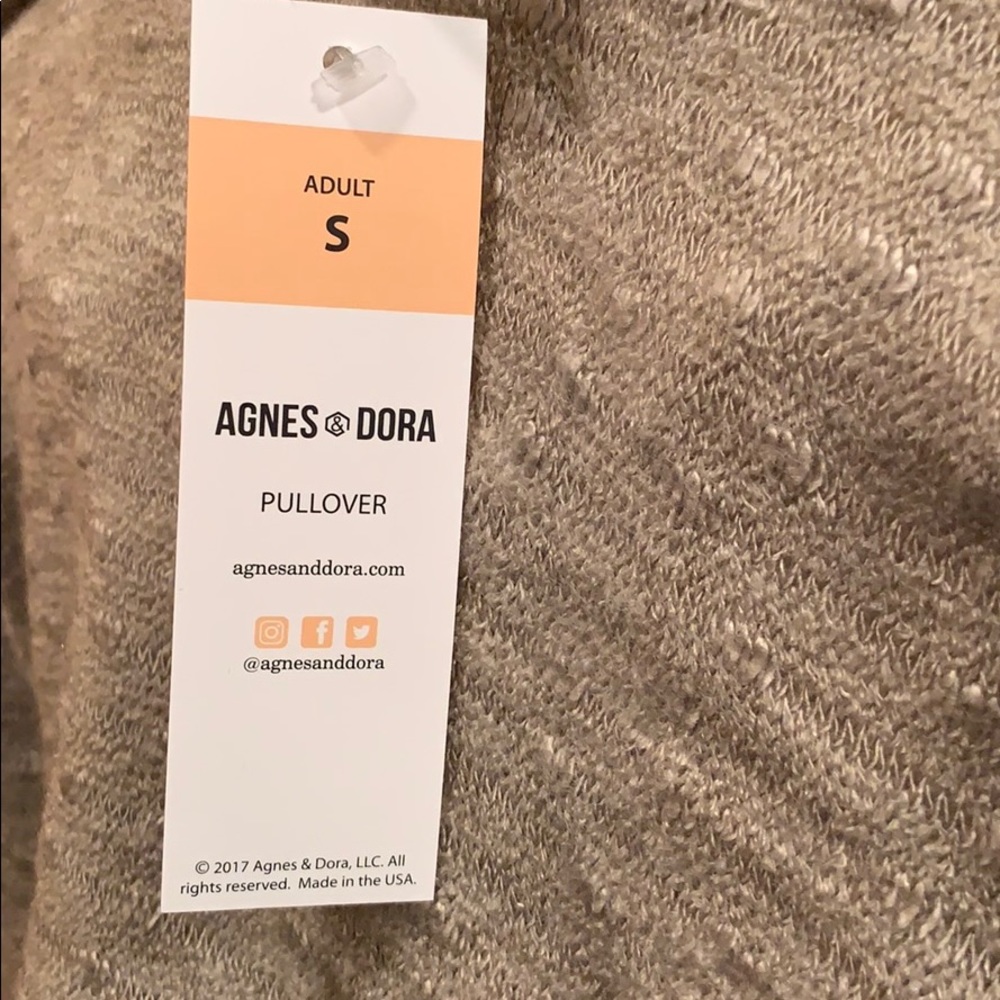 BNWT pullover - Picture 3 of 4